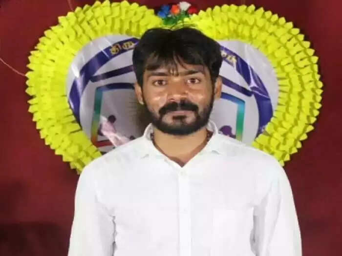 ஒரு வார்டன் செய்யுற வேலையா இது..!! 10-ம் வகுப்பு மாணவனுக்கு பாலியல் தொல்லை..!!