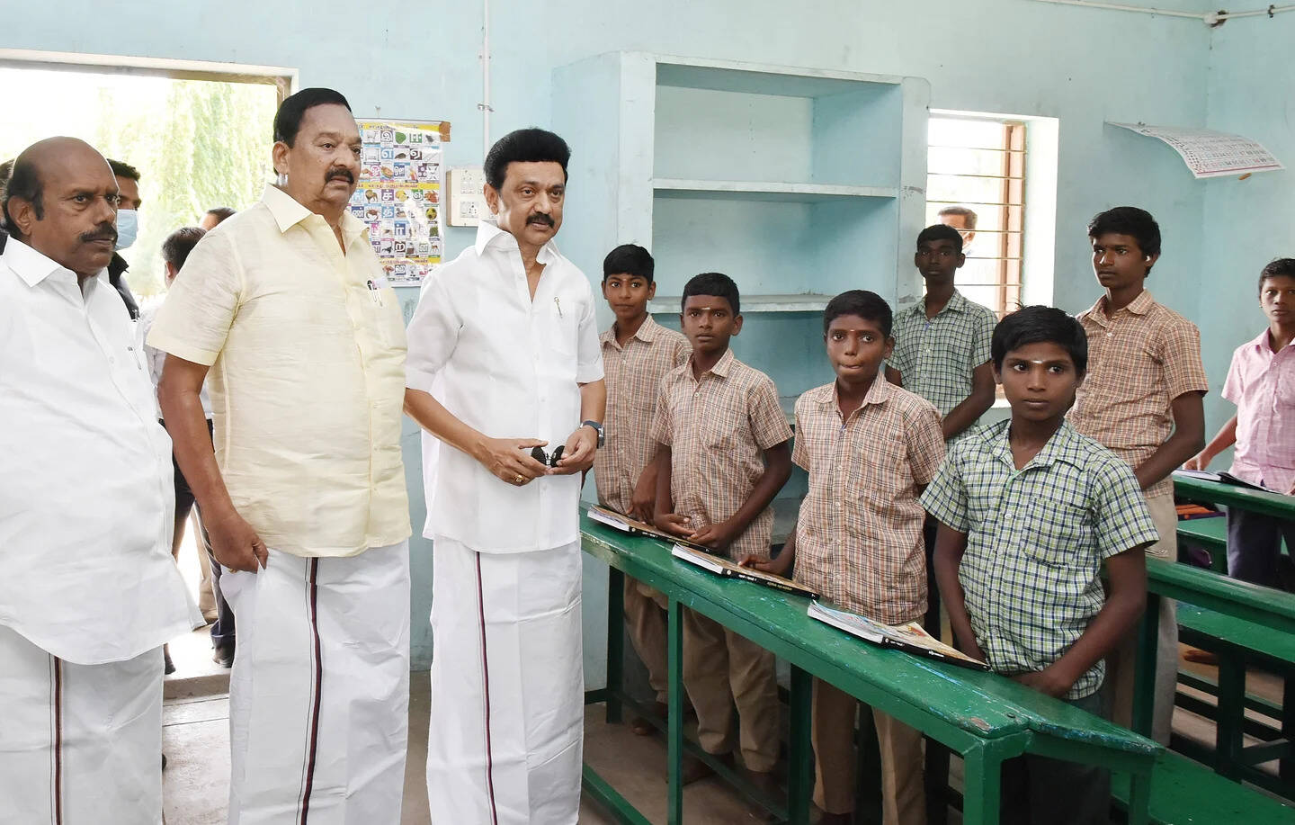 திடீர் ஆய்வு மேற்கொண்ட முதல்வர் மு.க.ஸ்டாலின் !! பணியில் இல்லாதவர்கள் நிலைமை என்ன ?