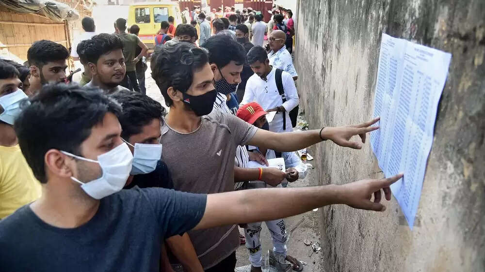 இன்று +1 தேர்வு முடிவுகள்... தெரிந்து கொள்வது எப்படி?