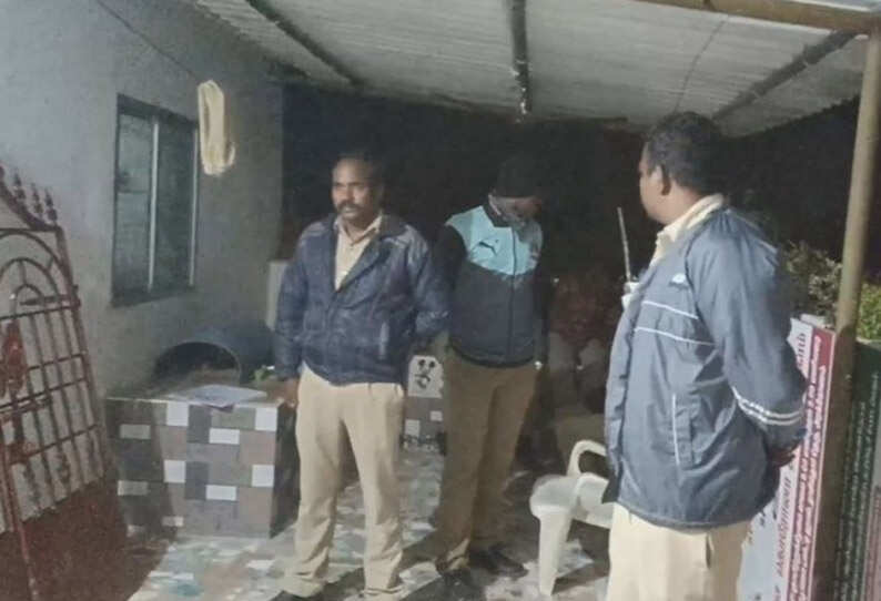 அரக்கோணத்தில் ‘தீரன்’ பட பாணியில் துப்பாக்கிமுனையில் கொள்ளை..!! அரக்கோணத்தில் ‘தீரன்’ பட பாணியில் துப்பாக்கிமுனையில் கொள்ளை..!!