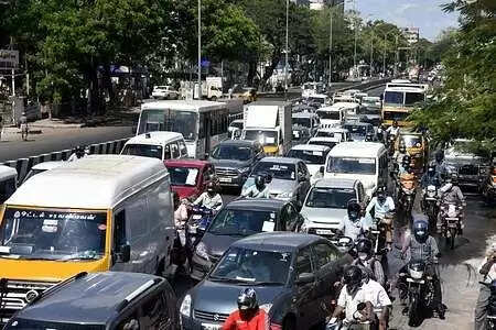 வாகன ஓட்டுநர்கள் மகிழ்ச்சி.. 100 நாட்களாக விலையில் மாற்றமில்லை..!