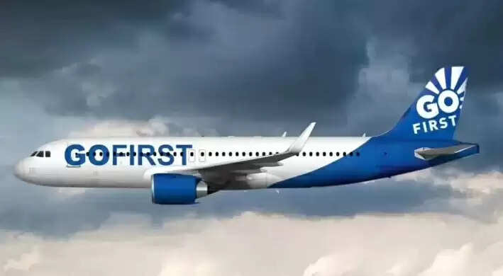 நடுவானில் அதிர்ச்சி சம்பவம்... மயக்கமடைந்த பயணிகள்!!