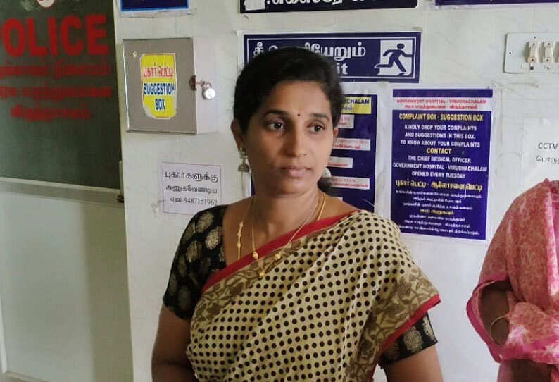 டீச்சருக்கு கத்தி குத்து ..! மாணவன் வெறிச்செயல்!!