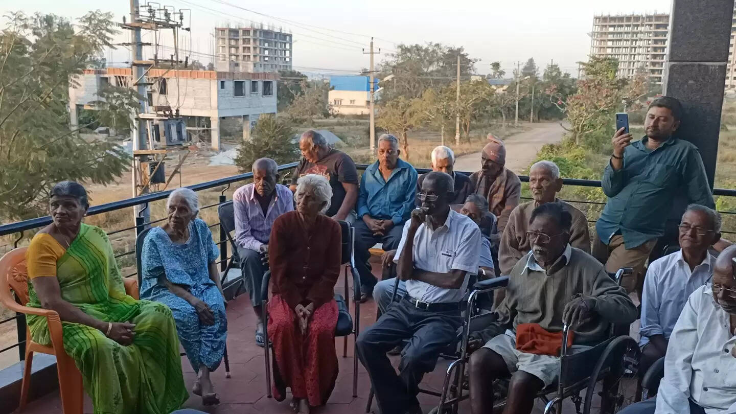 முதியோர் இல்லங்களுக்கு கட்டாயம் – நீதிமன்றம் அதிரடி!!