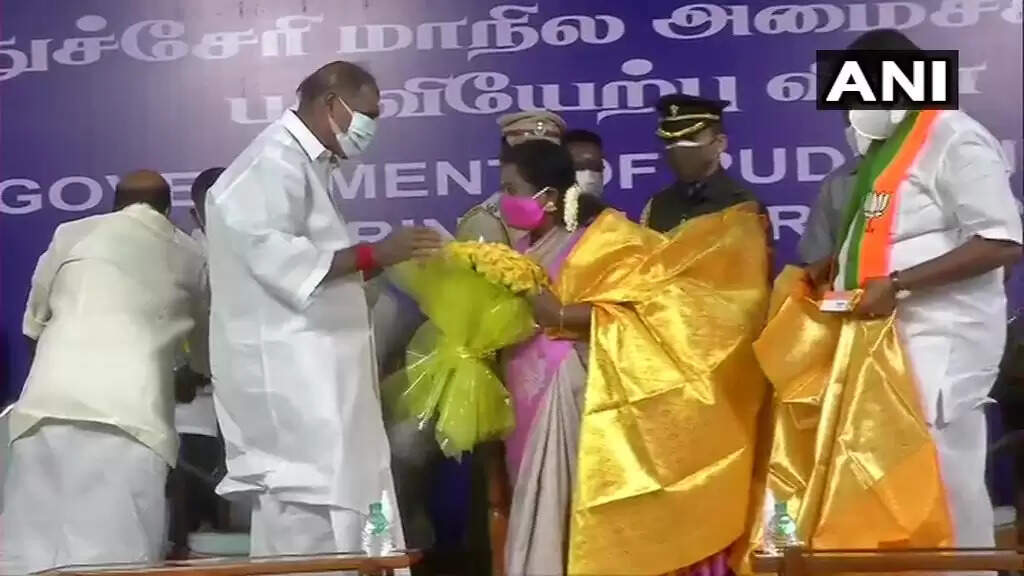 இந்திய ஒன்றியம் எனக்கூறி பதவியேற்ற அமைச்சர்கள்..!