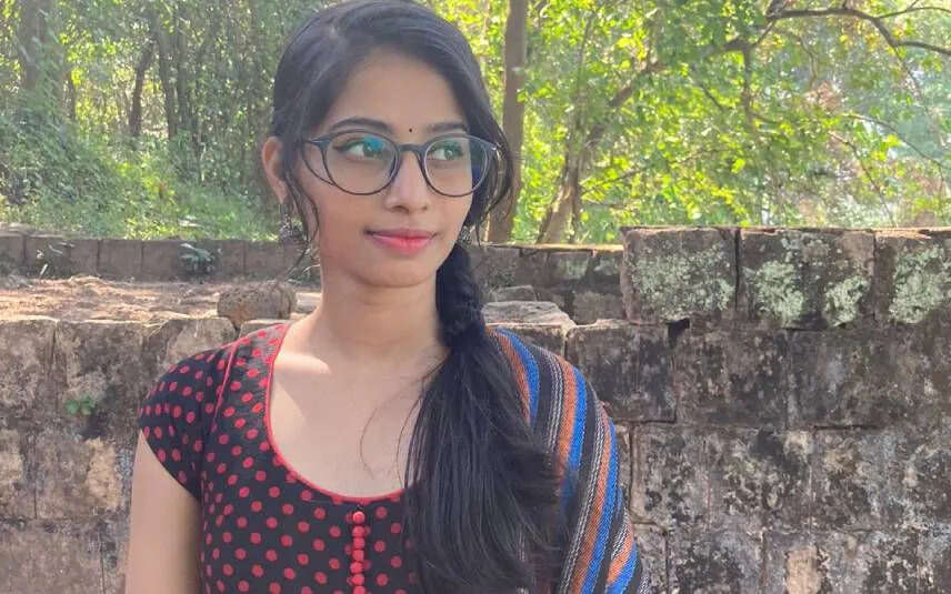 கல்லூரி பெண்ணுக்கு ஏற்பட்ட நிலையை பாருங்க..!!