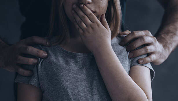 பள்ளி மாணவியிடம் ஆபாச வீடியோ சாட்டிங்... ஆசிரியர் அதிரடி கைது!!