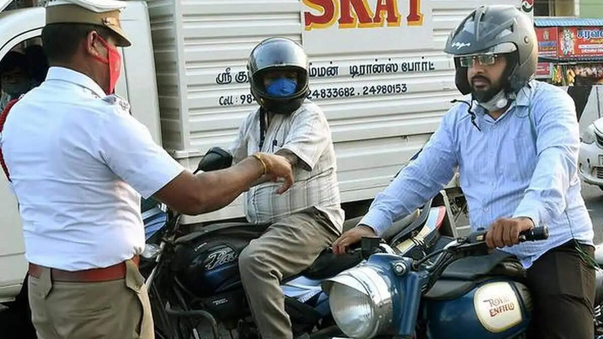 சென்னை மக்களே உஷார்..!! இனி மாஸ்க் கட்டாயம்! அணியாமல் நடமாடுவோருக்கு அபராதம் சென்னை மக்களே உஷார்..!! இனி மாஸ்க் கட்டாயம்! அணியாமல் நடமாடுவோருக்கு அபராதம்