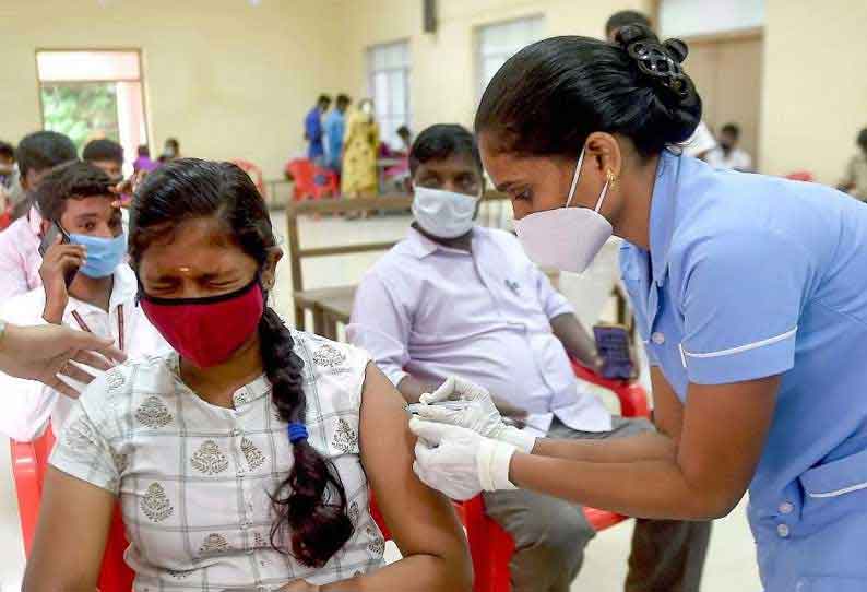 தமிழகத்தில் வேகமெடுக்கும் கொரோனா.. வரும் 12-ம் தேதி மெகா தடுப்பூசி முகாம்..!