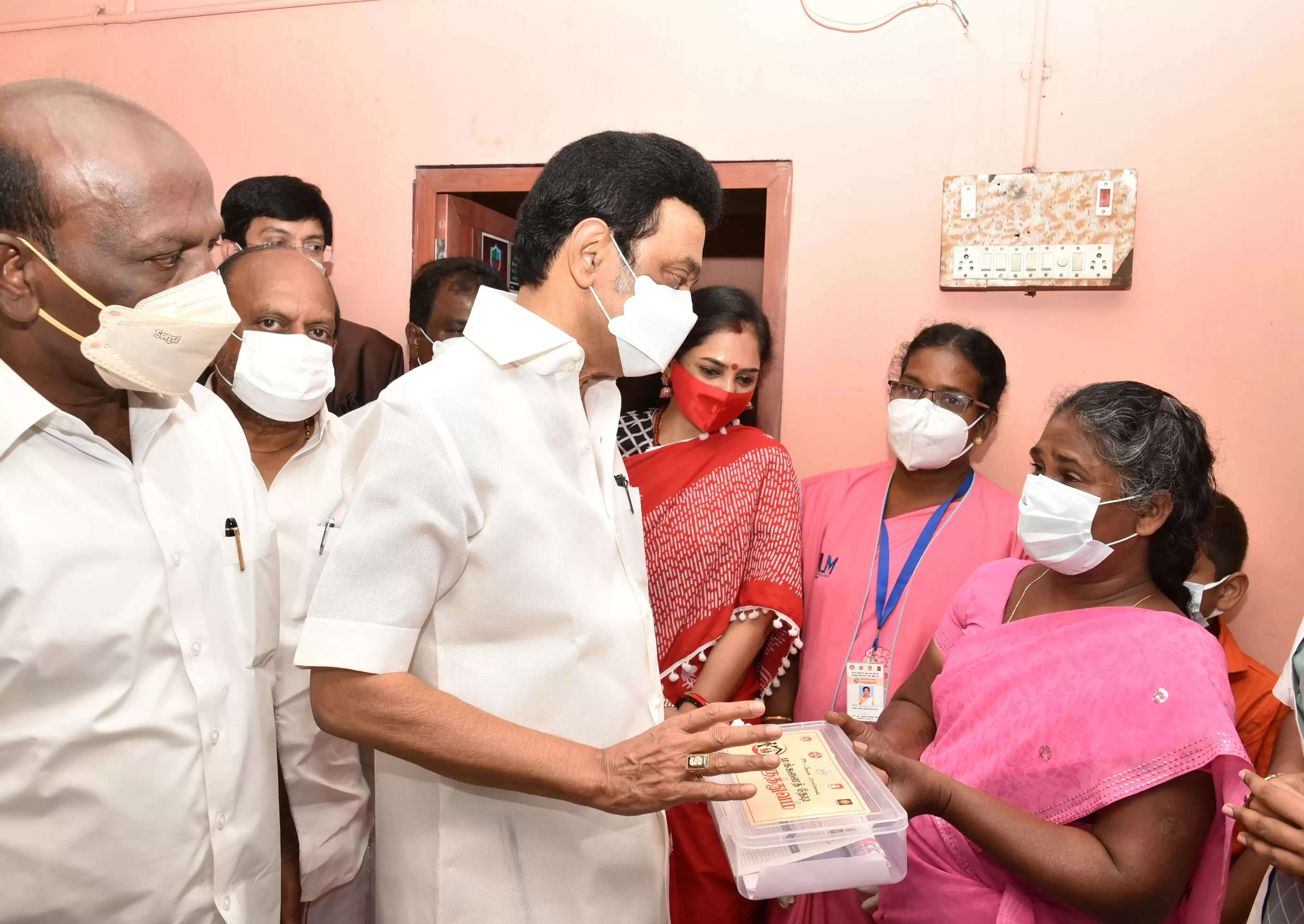 50 லட்சமாவது பயனாளியின் வீட்டிற்கு திடீர் விசிட் அடித்த முதல்வர் ஸ்டாலின்..!!