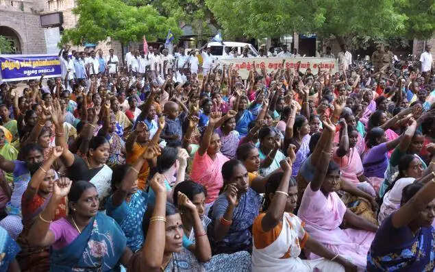 மக்கள் நலப்பணியாளர்களுக்கு பணி.. சுப்ரீம் கோர்ட்டில் தமிழக அரசு தகவல்..! மக்கள் நலப்பணியாளர்களுக்கு பணி.. சுப்ரீம் கோர்ட்டில் தமிழக அரசு தகவல்..!