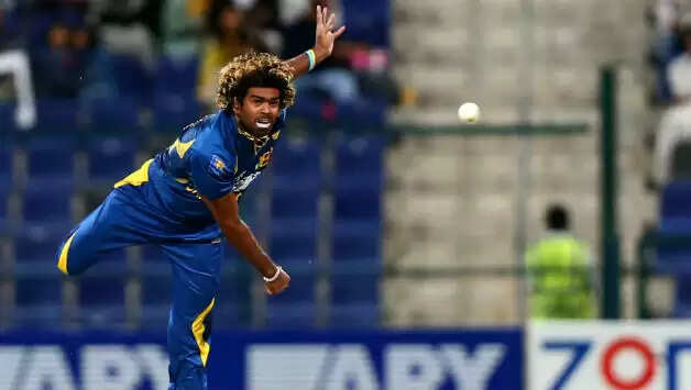 புயல்வேக பந்துவீச்சாளர் மலிங்கா ஓய்வு அறிவிப்பு.. ரசிகர்கள் ஷாக் !