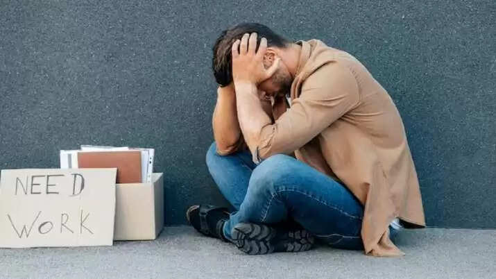 போதிய வருமானம் இல்லை.. 450 பேரை வீட்டுக்கு அனுப்பியது பிரபல நிறுவனம்..!