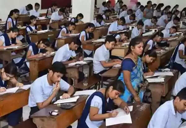 மாணவர்களுக்கு குட் நியூஸ்.. தேர்வு எழுதாமலே தேர்ச்சி பெற வாய்ப்பு..! மாணவர்களுக்கு குட் நியூஸ்.. தேர்வு எழுதாமலே தேர்ச்சி பெற வாய்ப்பு..!
