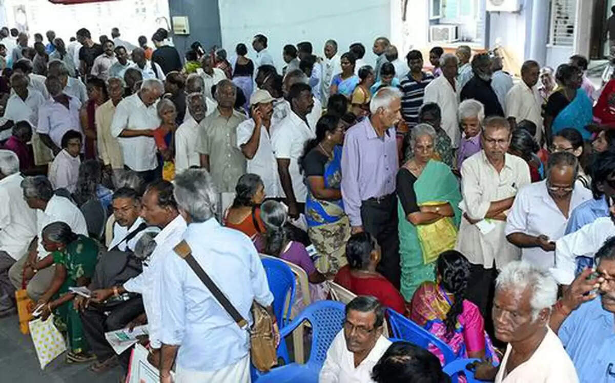 #BREAKING:- ஓய்வூதியர்களுக்கு குட் நியூஸ்.. 4 ஆண்டுகளுக்கு நீட்டிப்பு.. தமிழக அரசு அறிவிப்பு..!