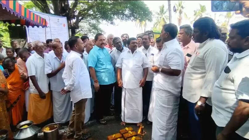 அரசு நிகழ்ச்சிக்கு ஏன் அழைப்பிதழ் அடிக்கவில்லை..?: எகிறிய அமைச்சரால் பரபரப்பு..!