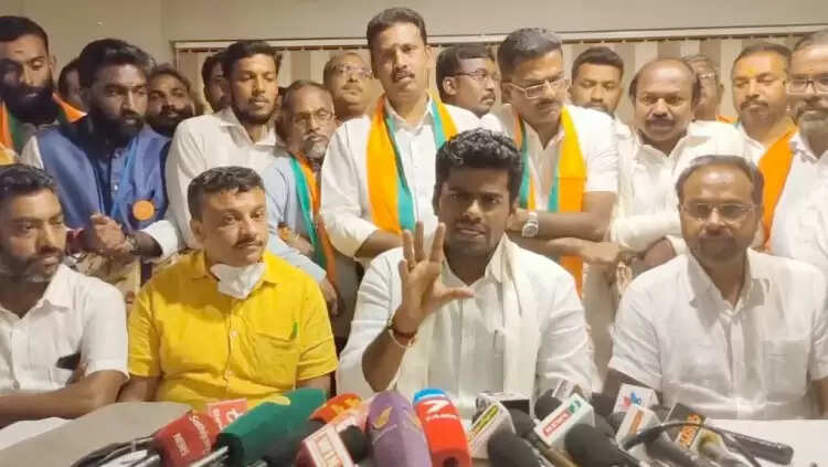 புரிதல் இல்லாமல் ட்விட்டரில் பதிவிட்ட முதல்வர் மன்னிப்பு கேட்க வேண்டும்..!!
