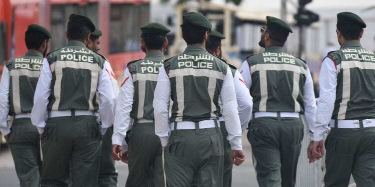 மசாஜ்க்கு சென்ற இந்தியரிடம் ரூ.55,30,806 சுருட்டிய பெண்கள்! துபாயில் அதிர்ச்சி ! மசாஜ்க்கு சென்ற இந்தியரிடம் ரூ.55,30,806 சுருட்டிய பெண்கள்! துபாயில் அதிர்ச்சி !