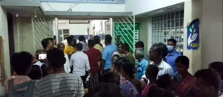 #BREAKING:- தோல் தொழிற்சாலையில் விஷவாயு கசிவு.. 3 பேர் மருத்துவமனையில் அனுமதி.. ஒருவர் கவலைக்கிடம்..!