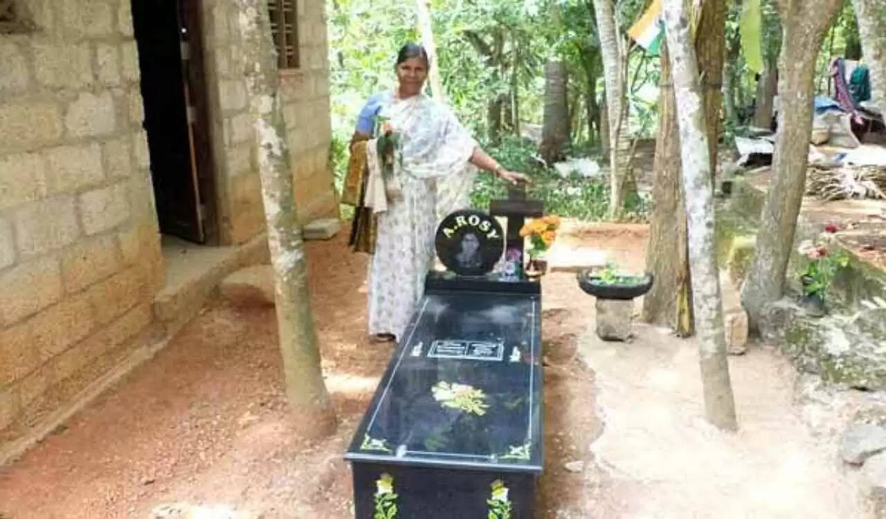 தனக்கு தானே கல்லறை கட்டிய பெண்... இறுதியில் நடந்த சோகம்!!