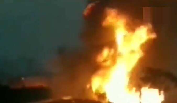 வெடித்து சிதறிய சிலிண்டர்.. துடிதுடித்து உயிரிழந்த தம்பதி.. 4 பிள்ளைகள் !!