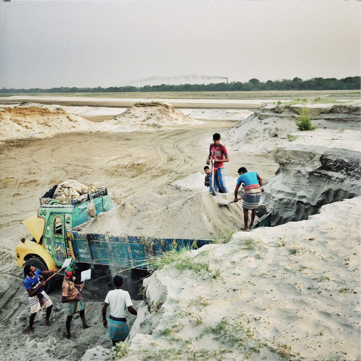 ரூ.100 கோடி அளவுக்கு முறைகேடு! காவல்துறை மீது உயர்நீதிமன்றம் அதிருப்தி!