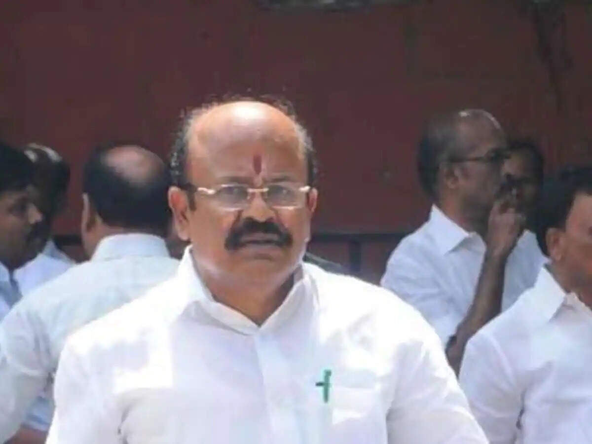 அதிமுகவுக்கு அதிர்ச்சி! துணை சபாநாயகர் மகனை கைது செய்ய அதிரடி உத்தரவு!