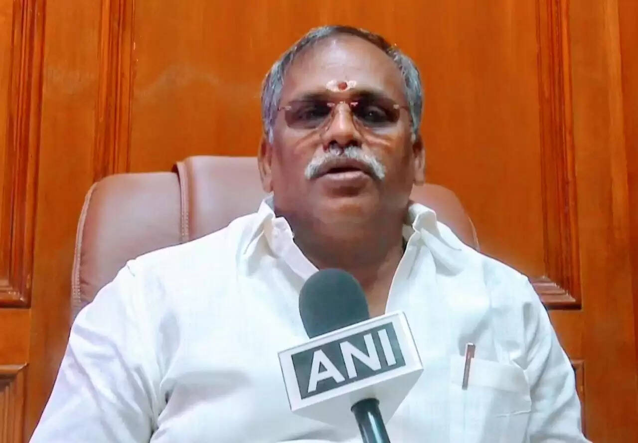 அரசு அதிகாரிகள் மீது நடவடிக்கை.. சபாநாயகர் கடும் எச்சரிக்கை..! அரசு அதிகாரிகள் மீது நடவடிக்கை.. சபாநாயகர் கடும் எச்சரிக்கை..!