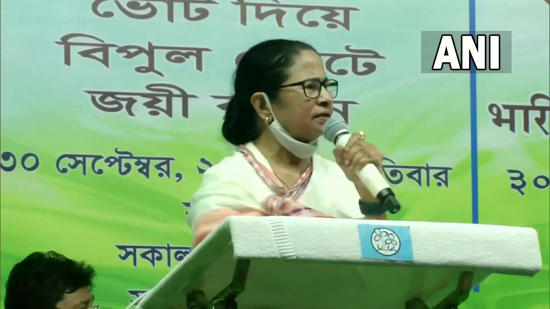 நான் முதல்வராக வேண்டுமா..? மழை பெய்தாலும் வாக்களிக்க வாருங்கள் - மம்தா