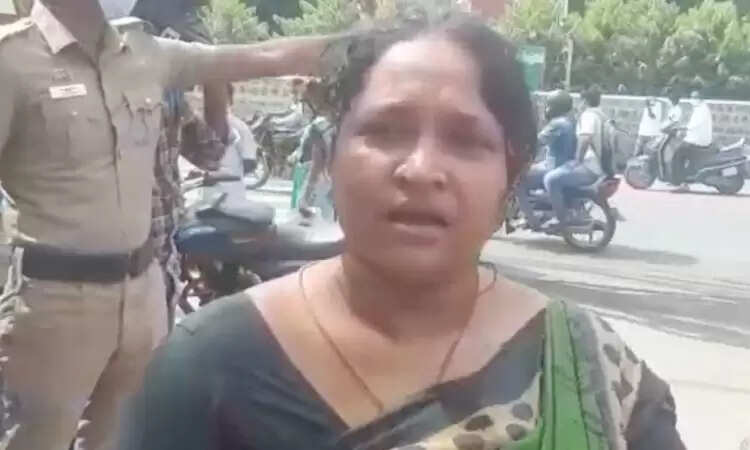 கணவனுக்கு ஜாமீன் கிடைக்க 6 குழந்தைகளுடன் பெண் தீக்குளிக்க முயற்சி..!!