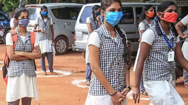 பள்ளிகளை திறக்கும் நேரம் வந்துவிட்டது… எய்ம்ஸ் இயக்குநர் குலேரியா தகவல்..!