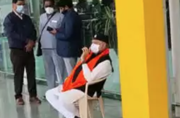 அதிர்ச்சி ! மோடி குடும்பத்தில் வெடித்த திடீர் பிளவு !