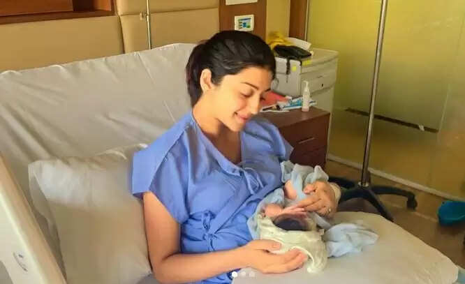 தமிழ் பட நடிகைக்கு அழகான பெண் குழந்தை பிறந்தது.. ரசிகர்கள் வாழ்த்து !