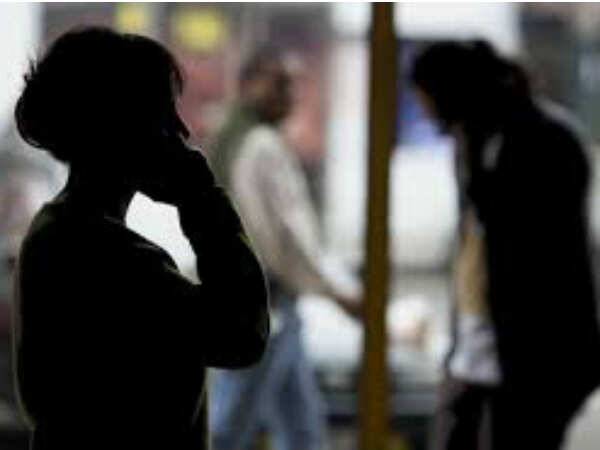 திமுக பெண் எம்எல்ஏ-வுக்கு மிரட்டல்.. ஓட்டுநர் கைது !