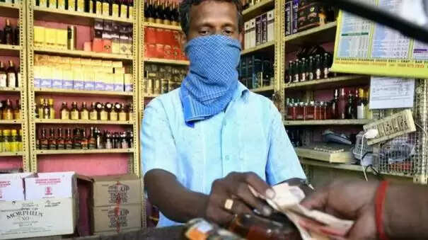 பள்ளியின் அருகில் டாஸ்மாக் கடை.. நடவடிக்கை எடுக்க ஐகோர்ட் உத்தரவு..!
