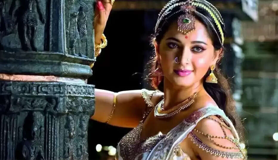 பிரபல இயக்குநருடன் நடிகை அனுஷ்கா திருமணம் ?