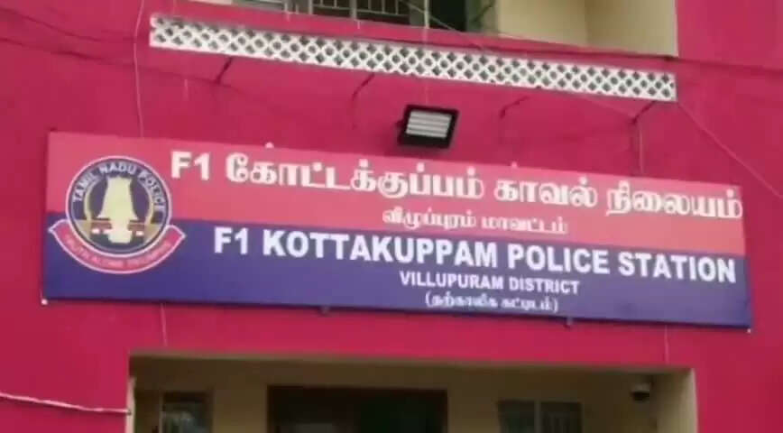 நெகிழ்ச்சி.. கணவர் திருடிய நகை, பணத்தை உரிமையாளரிடம் ஒப்படைத்த மனைவி..!