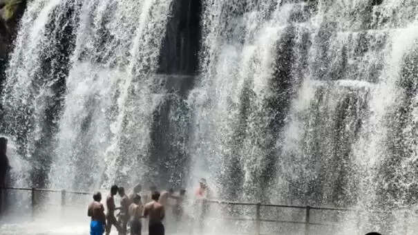 thirparappu-falls 1