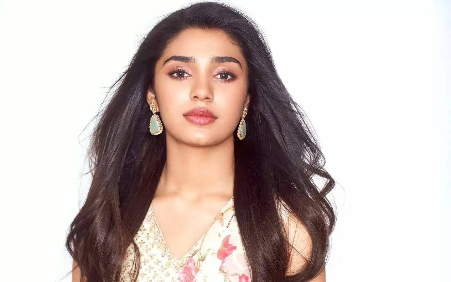 விஜயுடன் நடிக்க ஆசைப்படும் ‘18 வயது’ பிரபல இளம் நடிகை!!