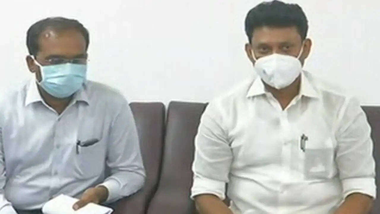 தமிழ்நாட்டில் பொதுத்தேர்வு எப்போது..? அமைச்சர் அன்பில் மகேஷ் தமிழ்நாட்டில் பொதுத்தேர்வு எப்போது..? அமைச்சர் அன்பில் மகேஷ்