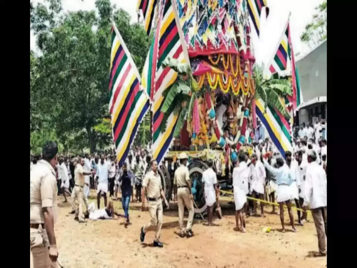 சோகம்.. கட்டுப்பாட்டை இழந்த தேர்.. திருவிழாவில் இருவர் பலி..!
