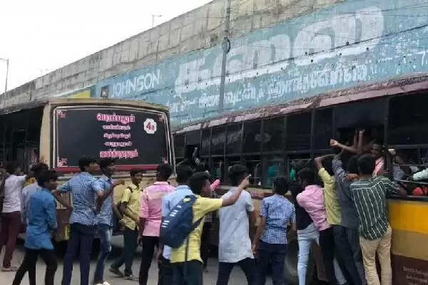 பேருந்து நிறுத்தத்தில் நிறுத்தாத அரசு பேருந்துகளுக்கு செக்..!!