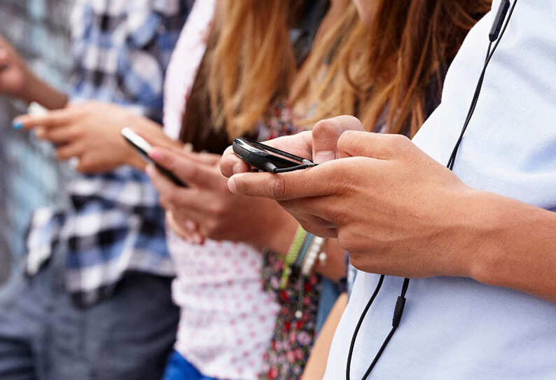 பறிமுதல் செய்யப்படும்.. மாணவர்களுக்கு கல்வித்துறை எச்சரிக்கை..!