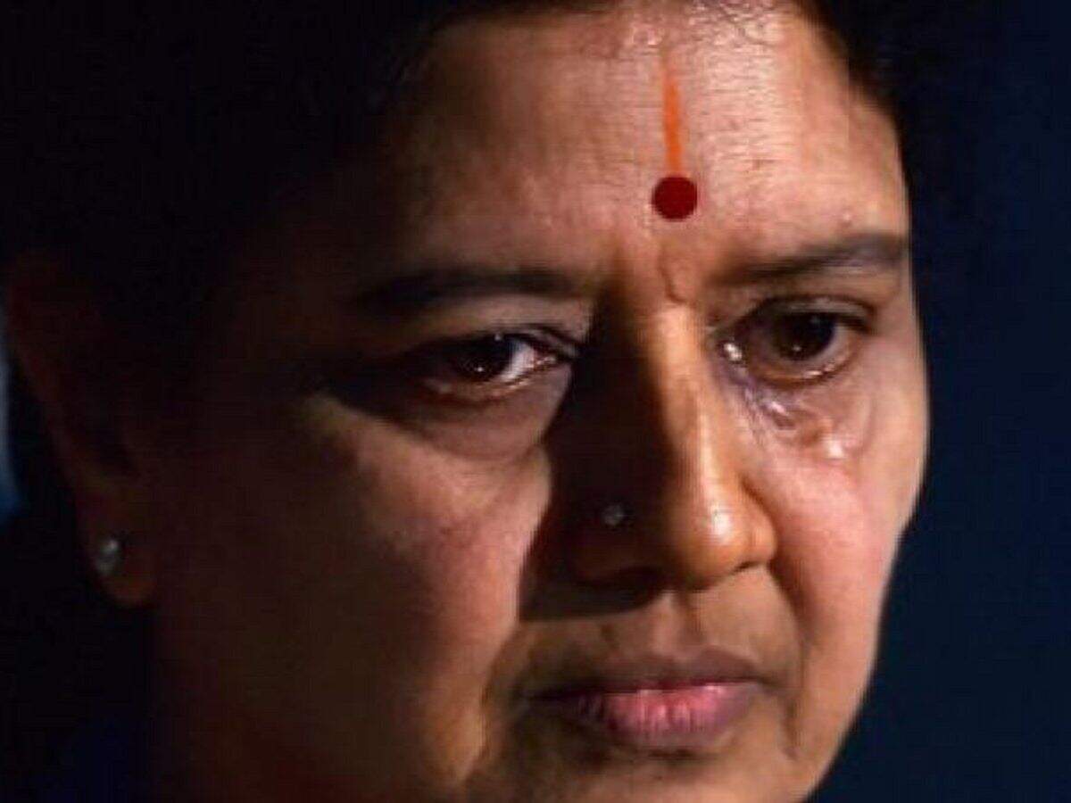 சசிகலா விடுதலையை தடுக்க சதி! வக்கீல் பரபரப்பு புகார் !!