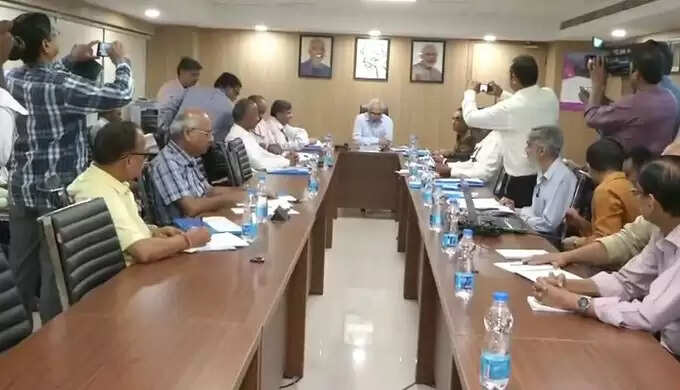 கர்நாடக அரசு மேகதாதுவில் அணை கட்ட தமிழ்நாடு அரசு கடும் எதிர்ப்பு!