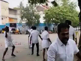 பரபரப்பு! ஓபிஎஸ் ஆதரவாளருக்கு கத்திக்குத்து!! பரபரப்பு! ஓபிஎஸ் ஆதரவாளருக்கு கத்திக்குத்து!!