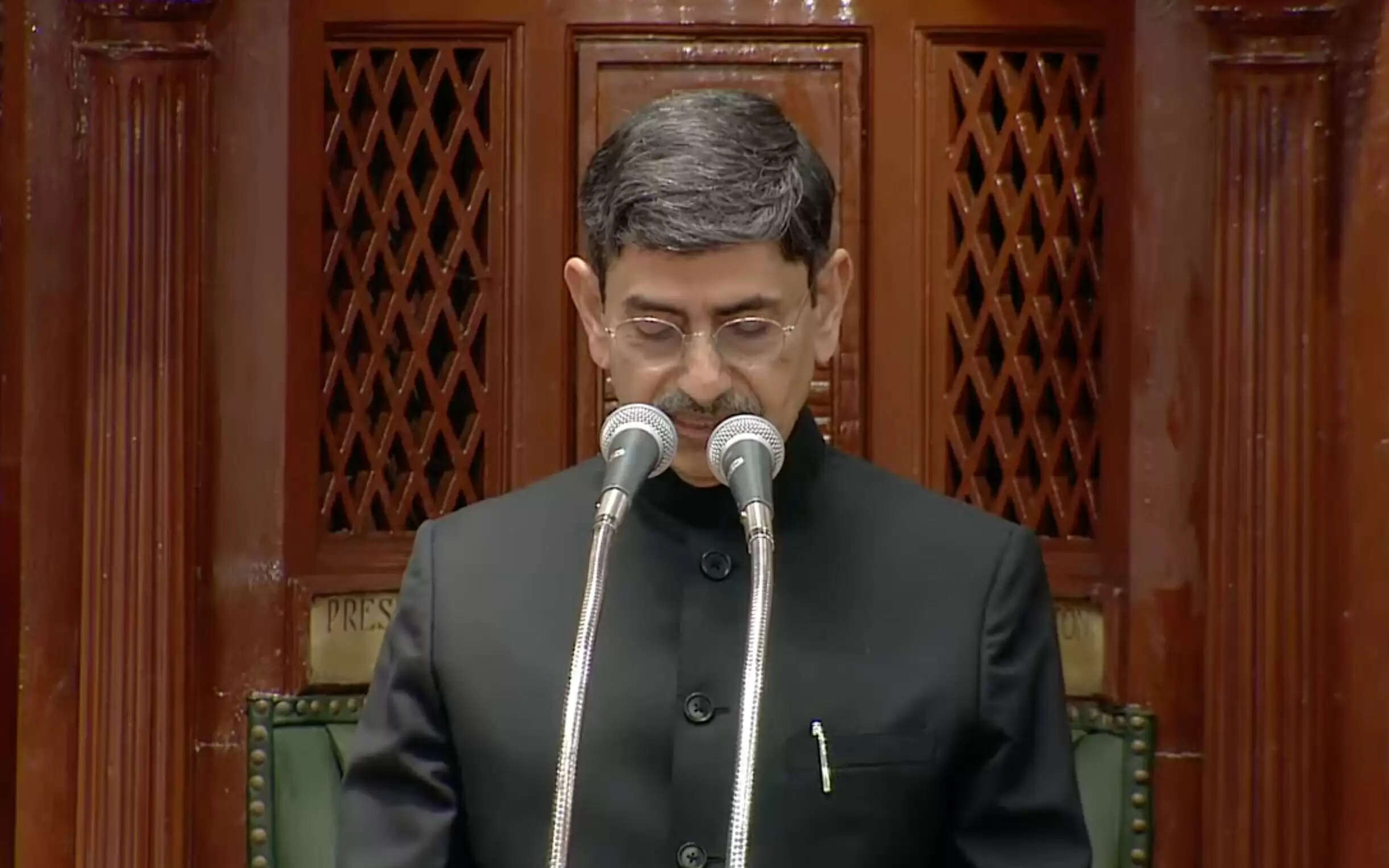ஆளுநர் உரையுடன் தமிழ்நாடு சட்டசபை தொடங்கியது..!! ஆளுநர் உரையுடன் தமிழ்நாடு சட்டசபை தொடங்கியது..!!