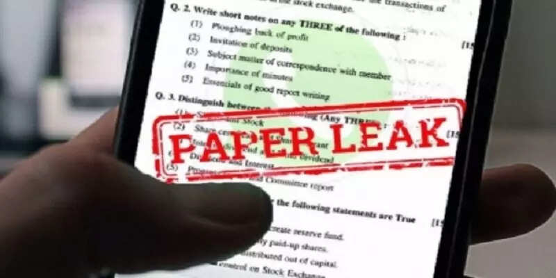 அதிர்ச்சி! மீண்டும் கசிந்த 12ஆம் வகுப்பு வினாத்தாள்!!