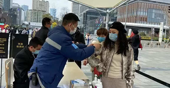 அதிர்ச்சியில் உலக நாடுகள்.. மீண்டும் சீனாவில் பரவும் கொரோனா வைரஸ்!