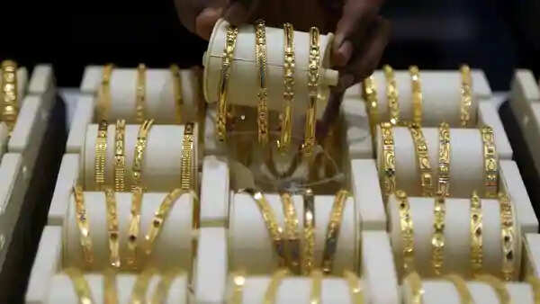 மீண்டும் அதிரடியாக உயர்ந்த தங்கம் விலை..!!